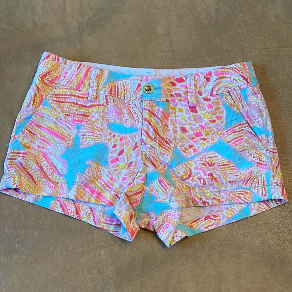 Lilly Pulitzer “Walsh” shorts size 4